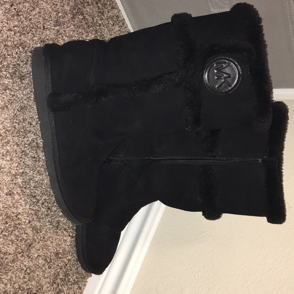 Michael Kors boots size 5